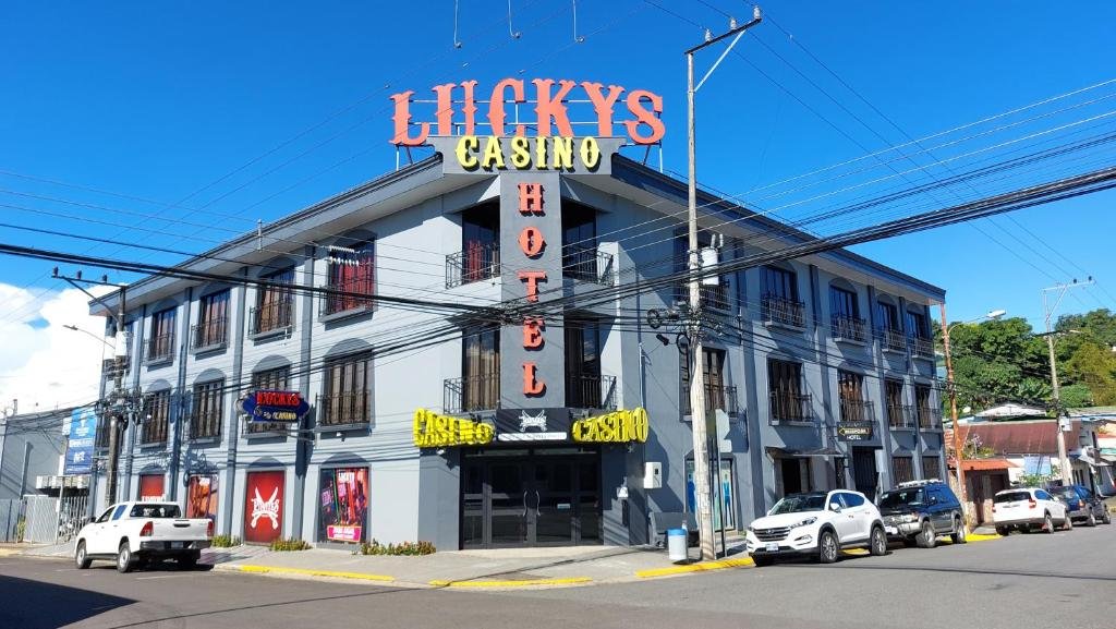 Η καλύτερη επιλογή για πολυτελείς διακοπές και συναρπαστική διασκέδαση: Luckys Hotel & Casino